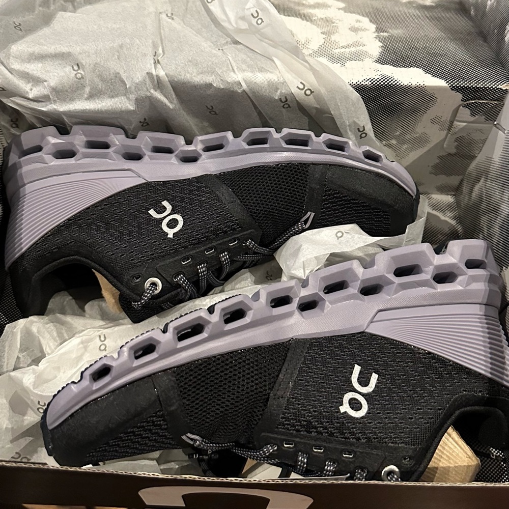 On Cloudstraus size 5.5 women’s black and lilac brand new in box